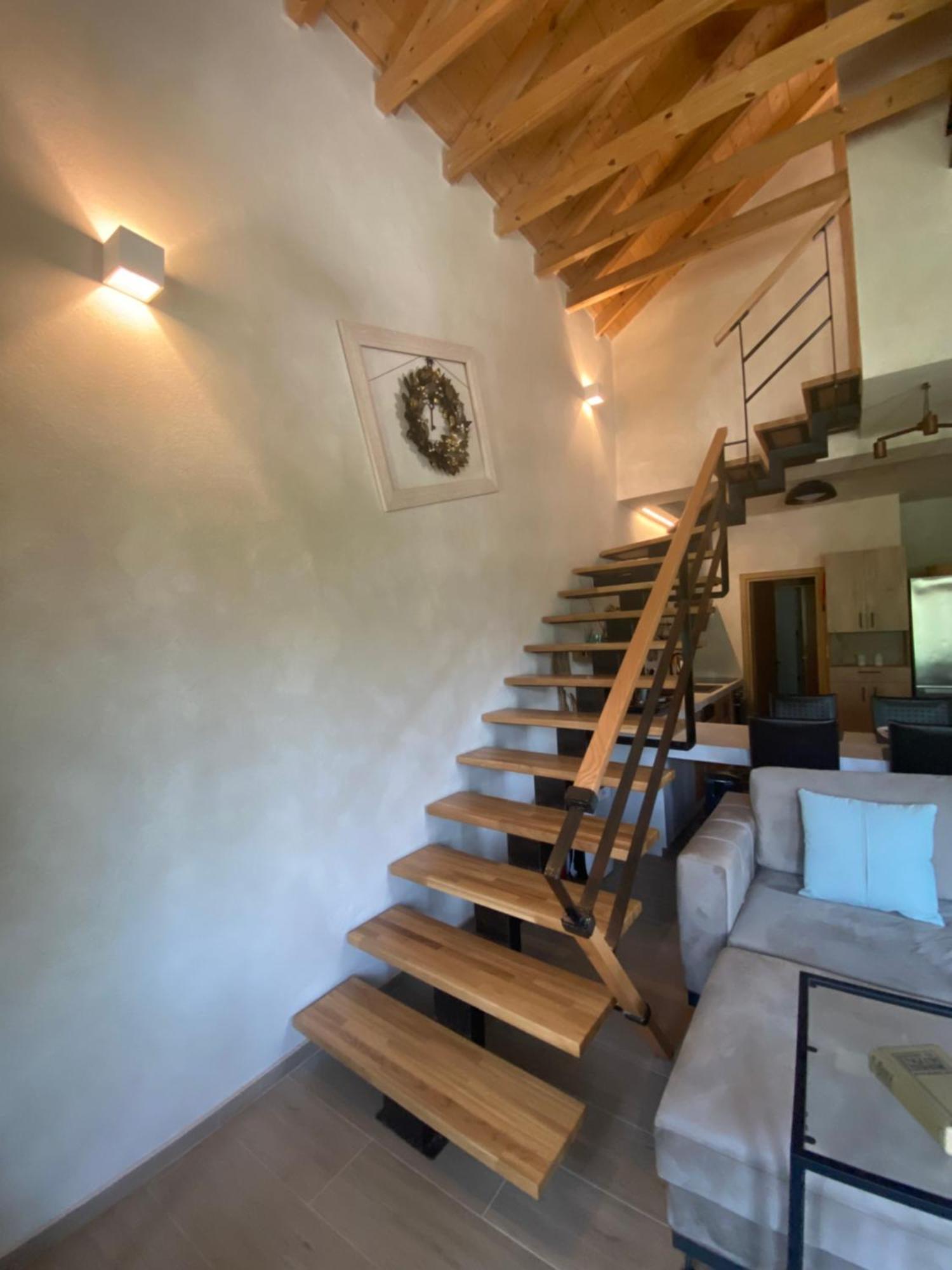 Aristi Boutique Stonehouse With Attic Lägenhet Exteriör bild