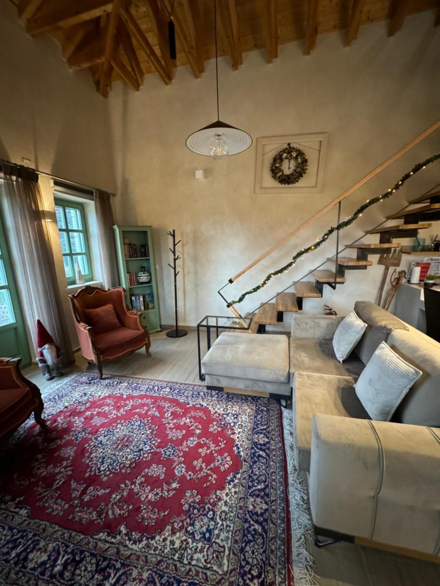 Aristi Boutique Stonehouse With Attic Lägenhet Exteriör bild